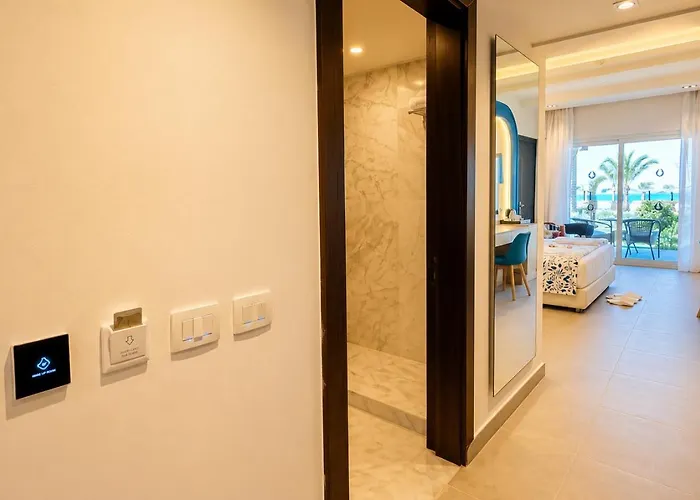 Coral Sun (adults Only)